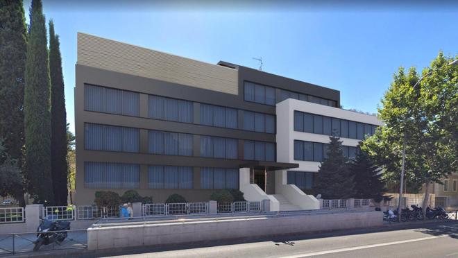 Exterior del centro en la calle Joaquín Costa